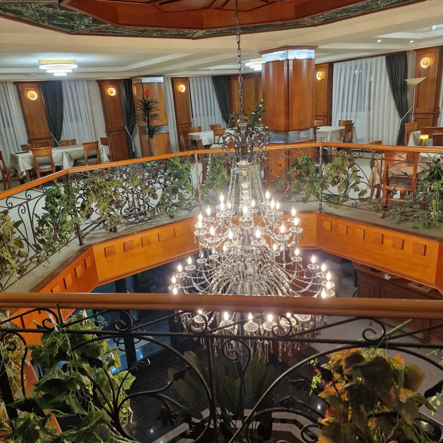 Hotel Princi i Arberit Pristina Esterno foto